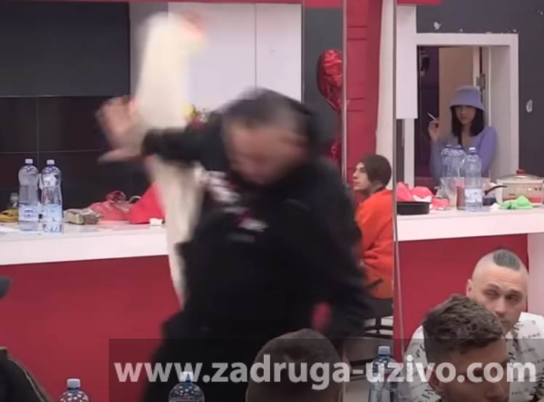  Tuča Dalile i Cara u Zadruzi - YouTube/Zadruga Official/screenshot 