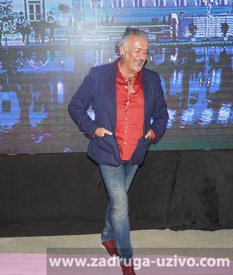 Zadruga 5, početak, ulazak