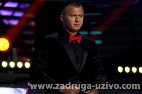 NAJLAKŠE JE STAVITI SILIKONE I RADITI ZA NOVAC! Karić žestoko potkačio DEVOJKE u rijalitiju: Zaboravio kako mu IZGLEDAJU BIVŠE!