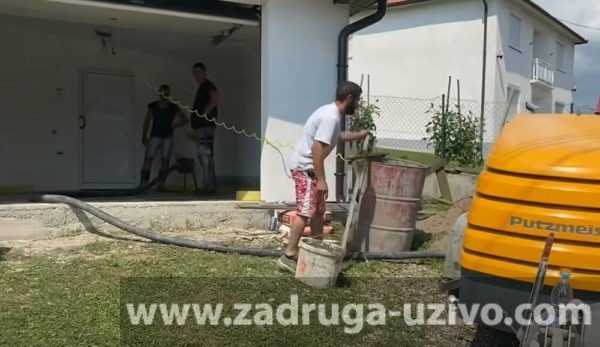 Dejan i Dalila, kuć a