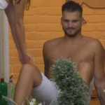 Marko Osmakčić se komirao od alkohola, smestili ga u krevet, ali se snašao da izađe iz sobe! (SNIMAK)
