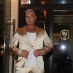 Voditelj Milan Milošević slavio rođendan u zlatnom odelu