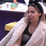 Aneli Ahmić raširila noge i POKAZALA SVE!